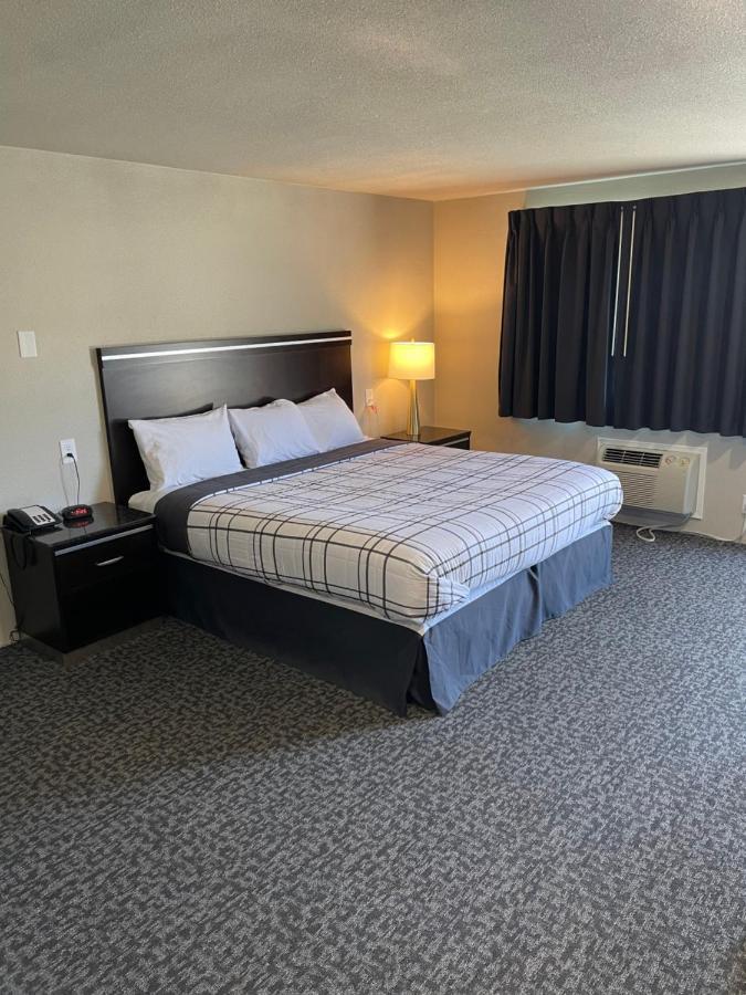 Royal Inn Eugene- Airport ภายนอก รูปภาพ