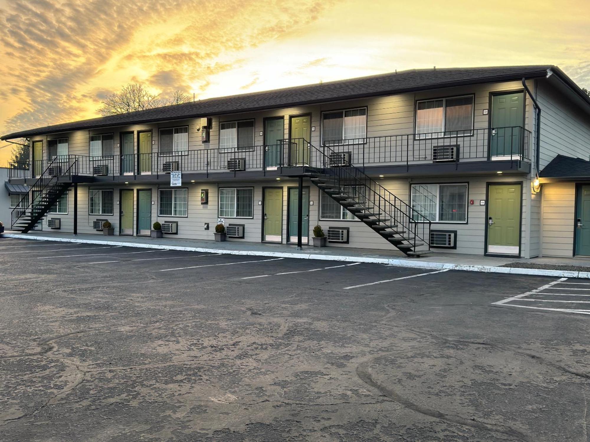 Royal Inn Eugene- Airport ภายนอก รูปภาพ